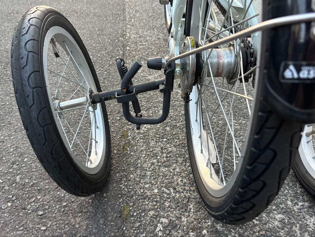 値下げ❗️ シティサイクル カゴ付き　倒れない　自転車　高齢者　四輪