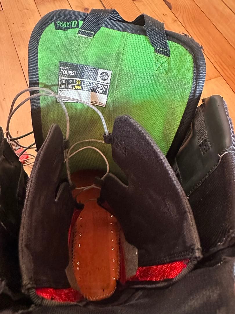 Burton スノーボードブーツ tourist 28.0㎝