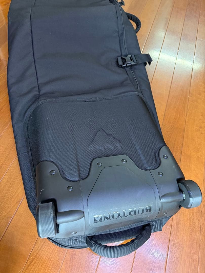 【新品タグ付き】　BURTON スノーボードバッグ キャスター付き　バートン