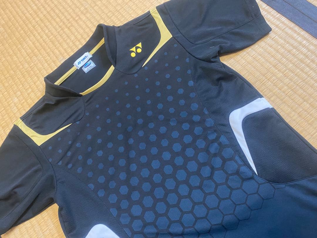 YONEX バドミントンシャツ ブラック/ゴールド