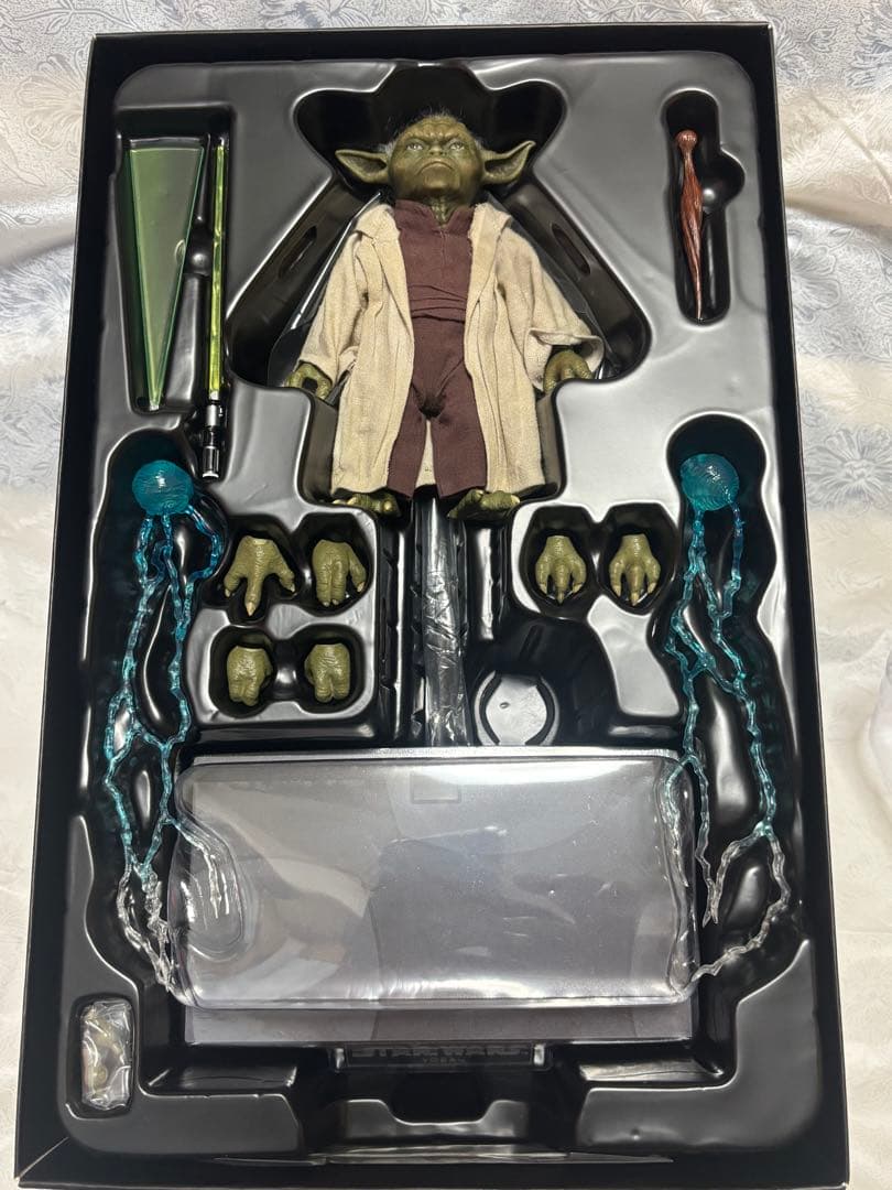 美品ホットトイズ　1/6 スターウォーズ　クローンの攻撃　ヨーダ