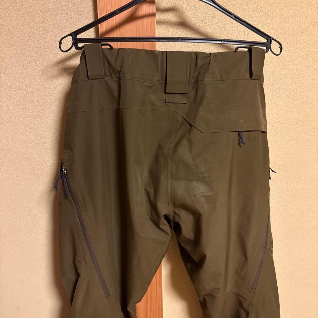 patagonia スノーボードパンツ Mサイズ オリーブグリーン