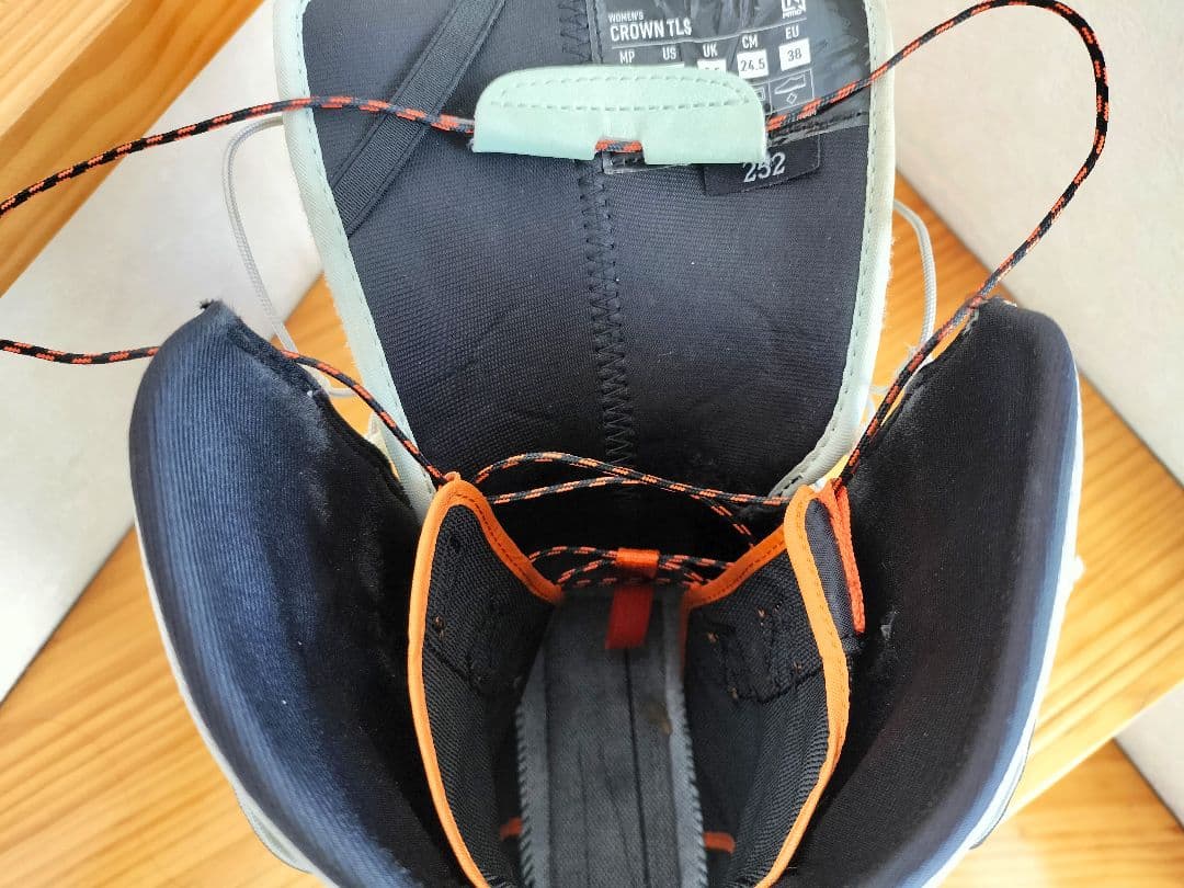 Nitro CROWN TLS スノーボードブーツ 女性用 US7