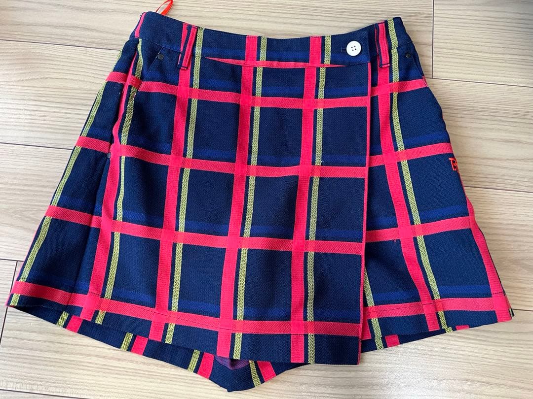 パーリーゲイツ　レディース　ショートパンツ　スカート　赤　チェック　きれいめ　春