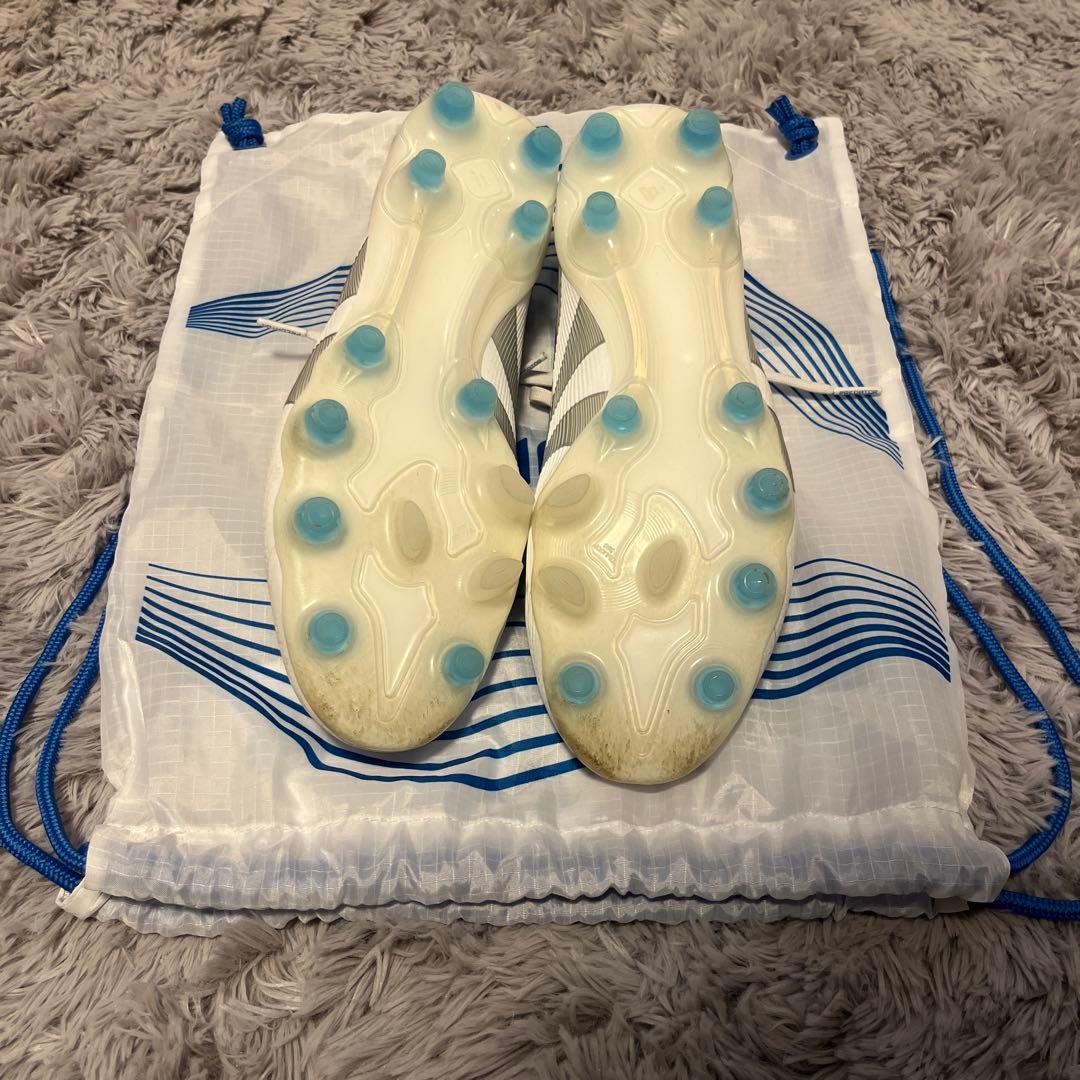 adidas サッカーシューズ ホワイト/ブルー FG