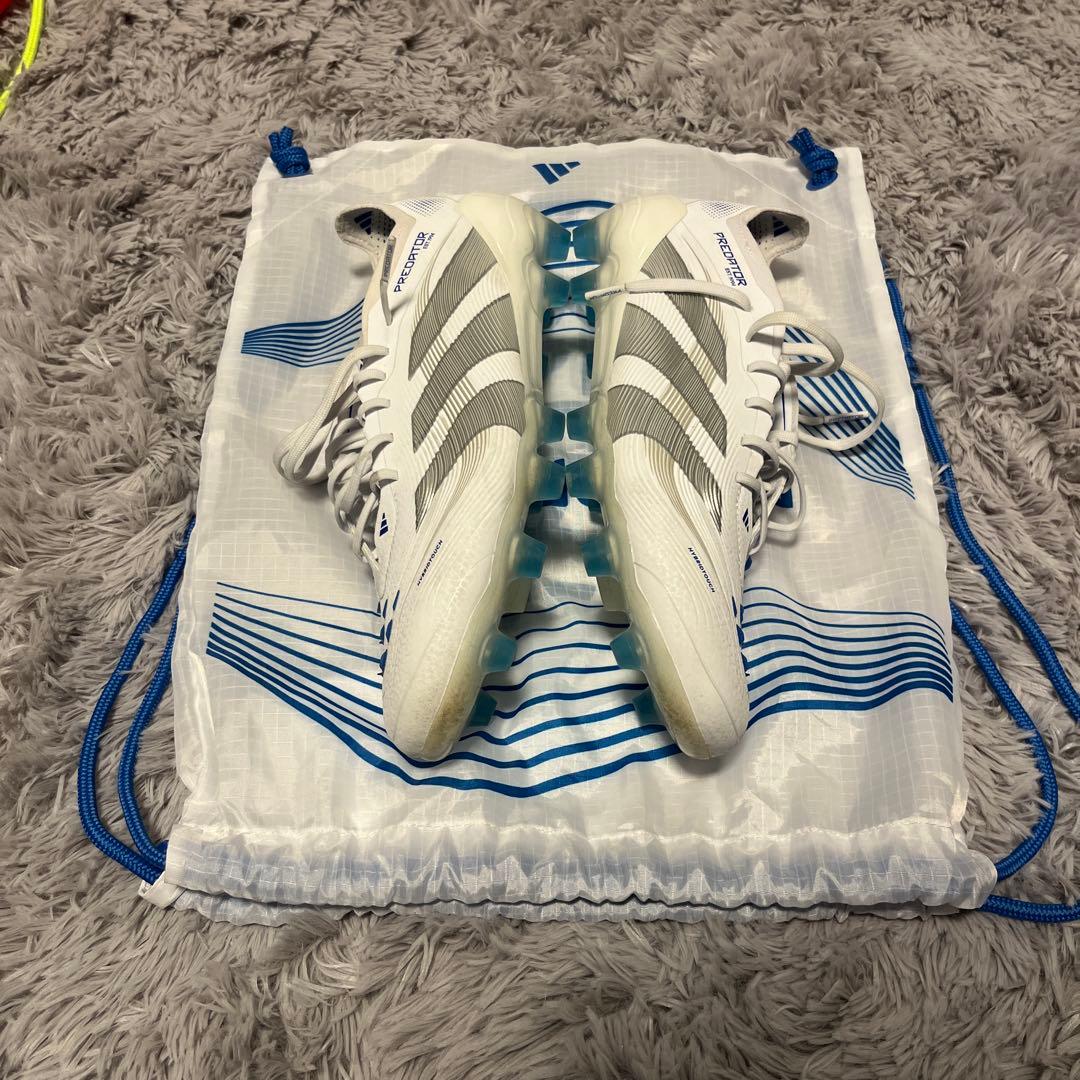 adidas サッカーシューズ ホワイト/ブルー FG