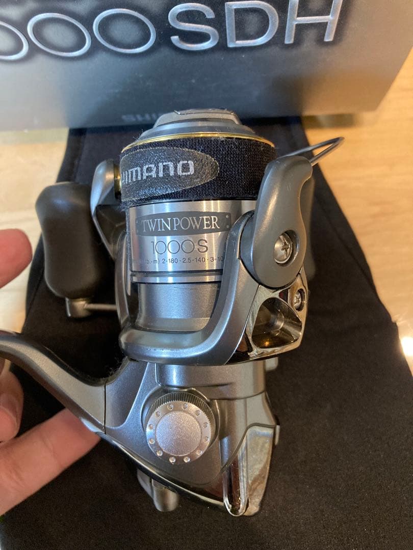 SHIMANO TWIN POWER 1000 SDH スピニングリール
