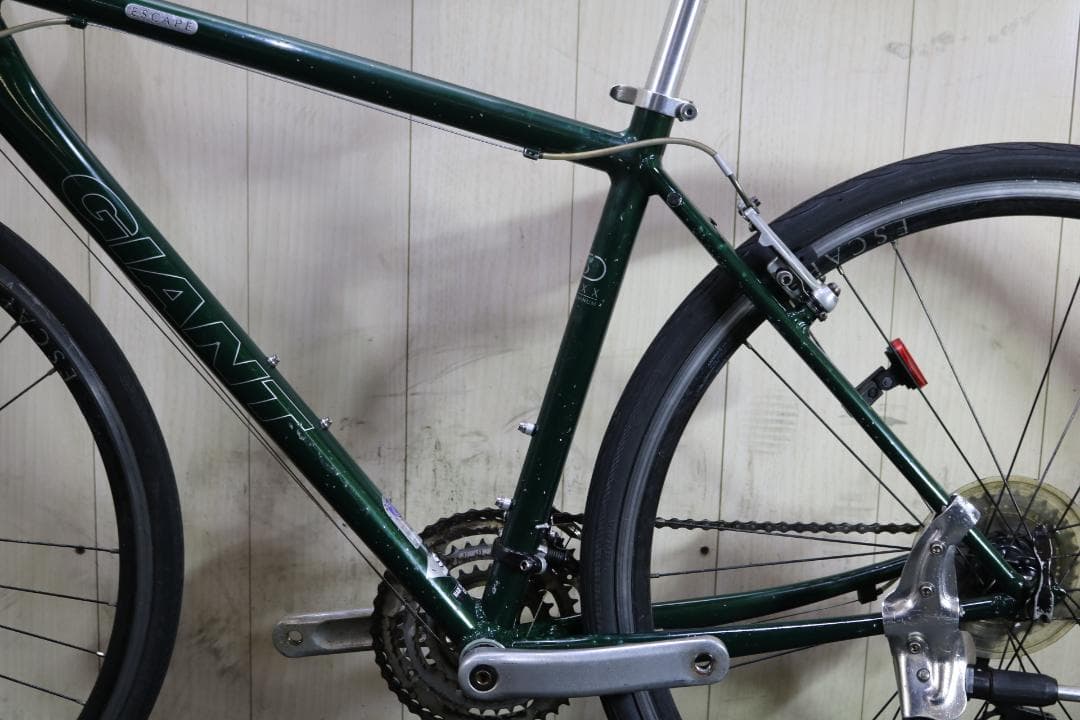 GIANT ESCAPE R3 700C アルミ 24速 465mm 緑クロス
