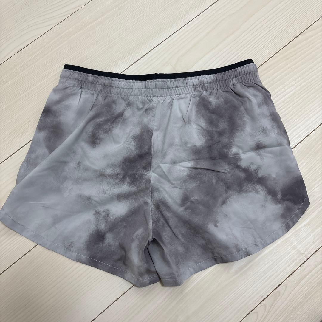 Nike タンクトップとショートパンツセット