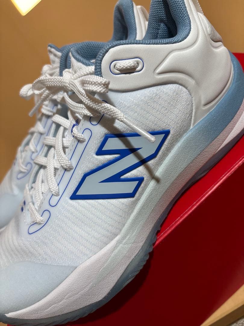 New Balance バレーボールシューズ ホワイト/ブルー