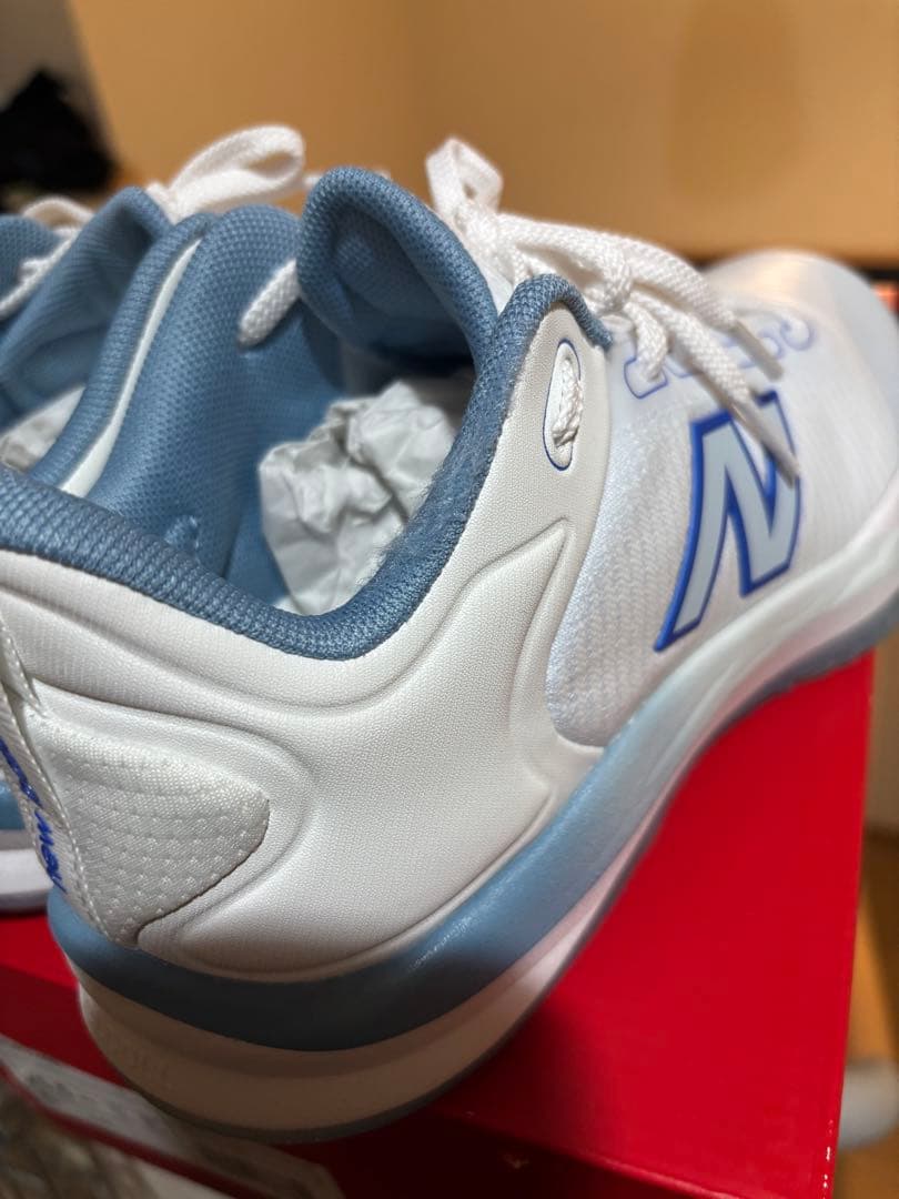New Balance バレーボールシューズ ホワイト/ブルー