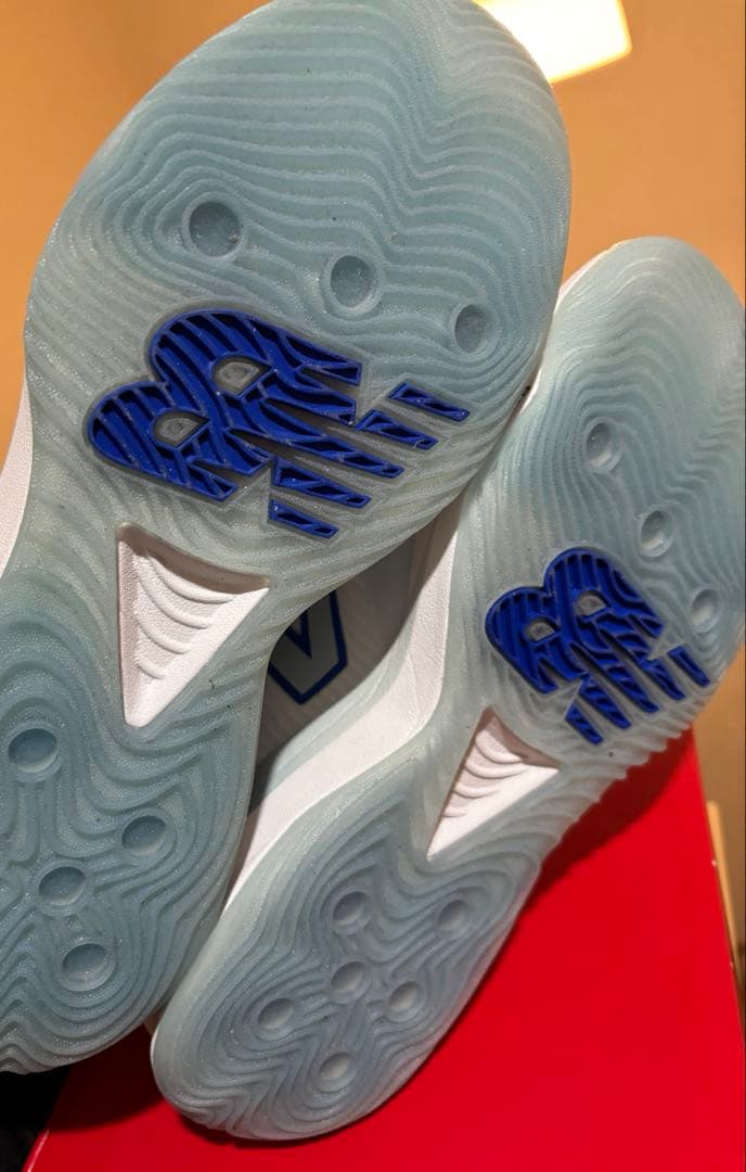 New Balance バレーボールシューズ ホワイト/ブルー