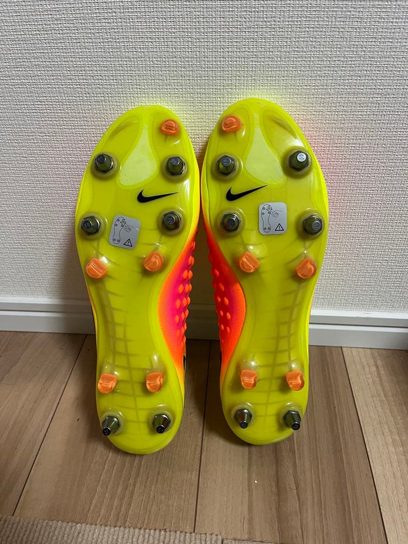 Nike マジスタ