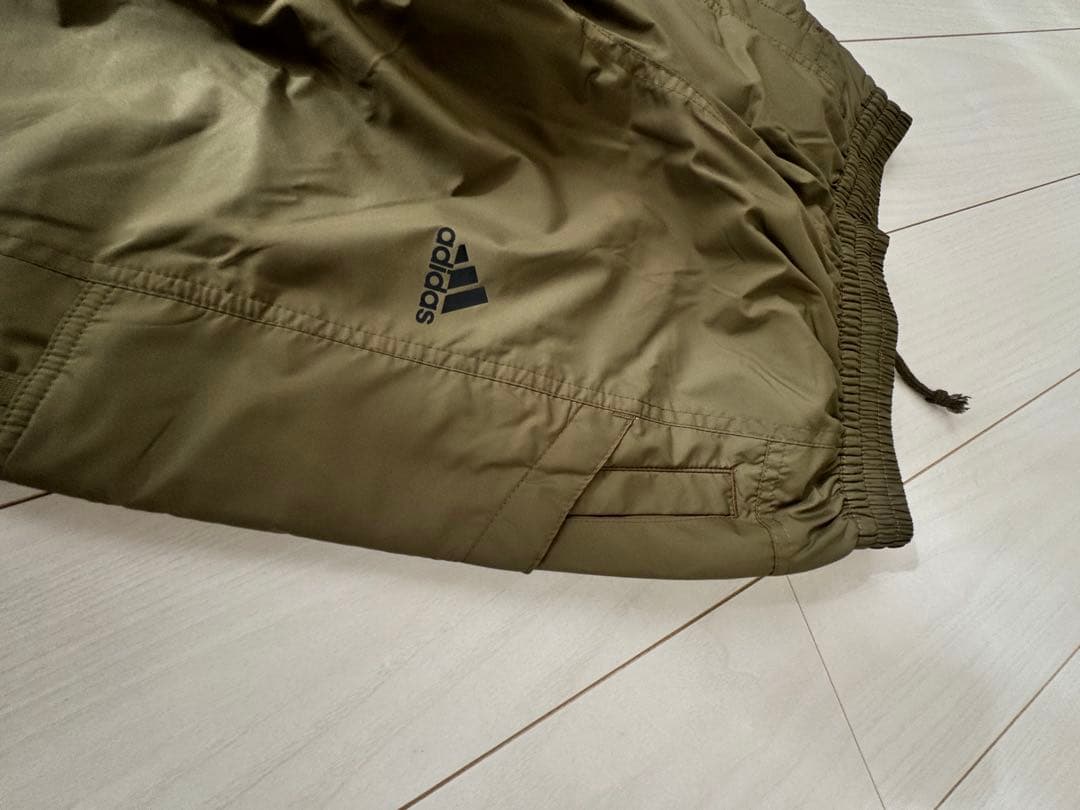 adidas ジャージ上下セット　メンズ　Sサイズ　秋冬用　オリーブ色　新品