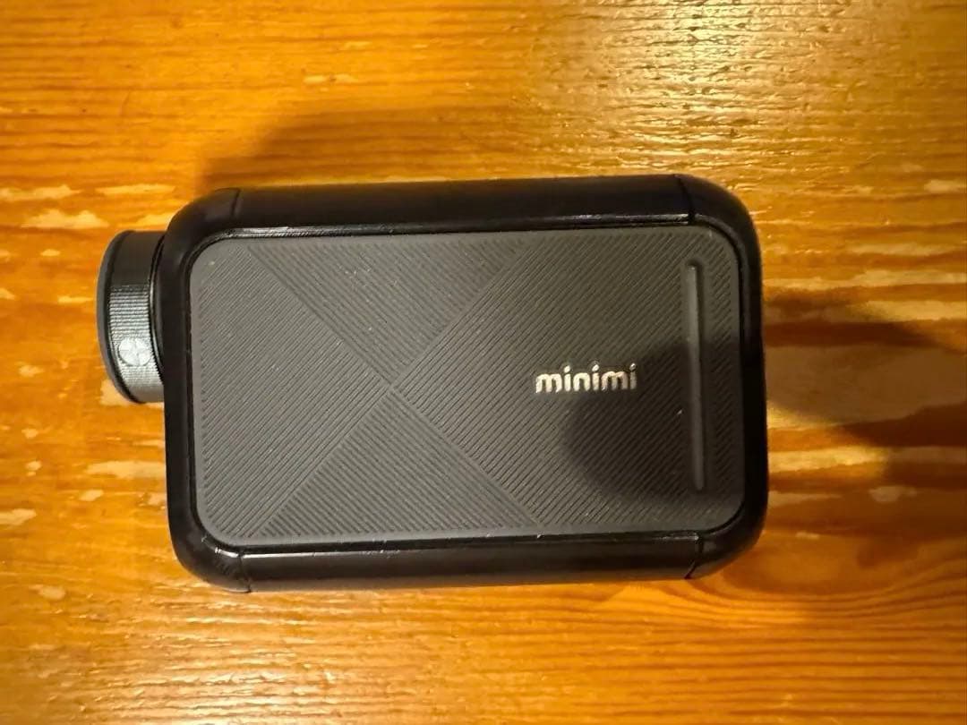 コンパクトで使いやすいゴルフ用距離計CaddyTalk minimi LT
