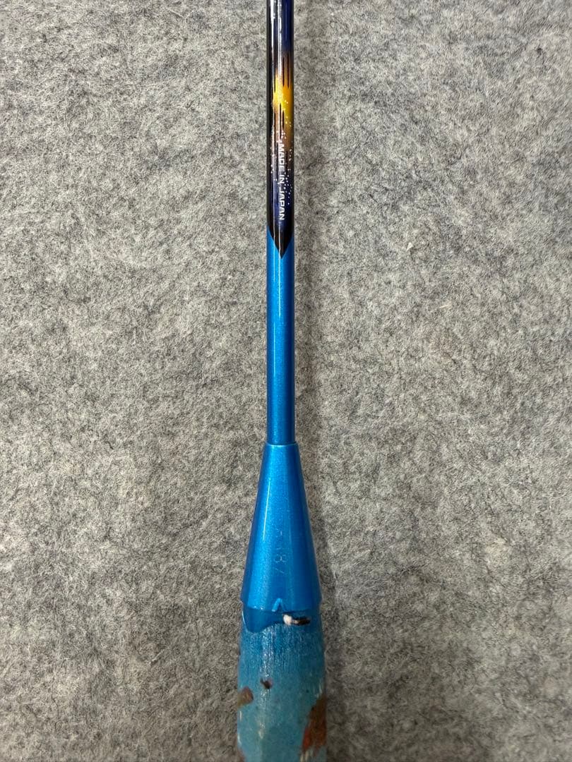 YONEX バドミントンラケット 青/黒