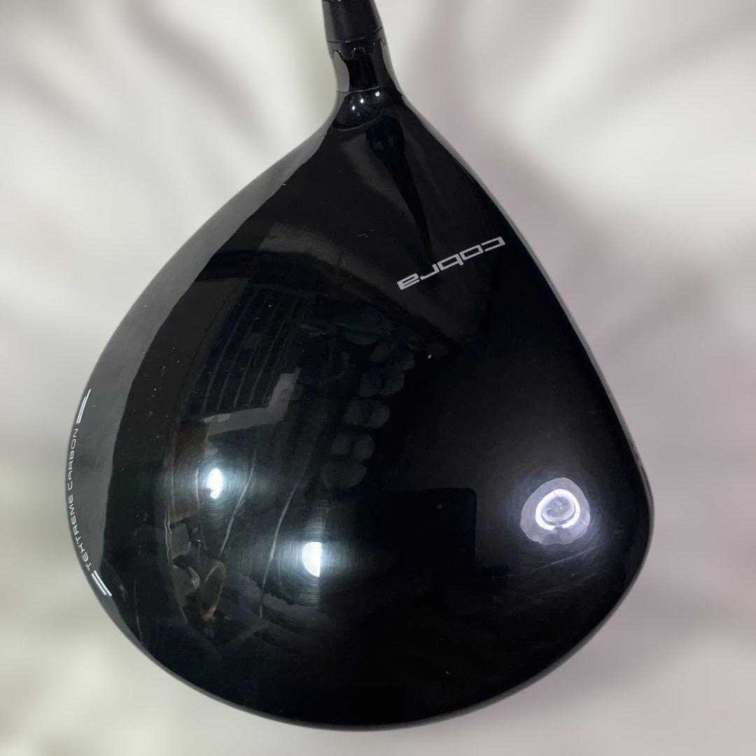 Cobra KING F7 ドライバー ヘッドカバーはありません。
