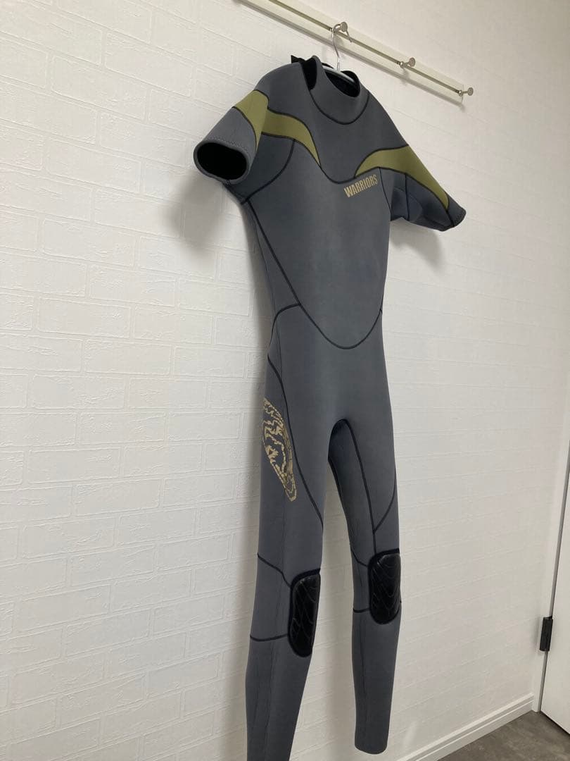 【値下げ】WARRIORS シーガルウェットスーツ グレー 半袖