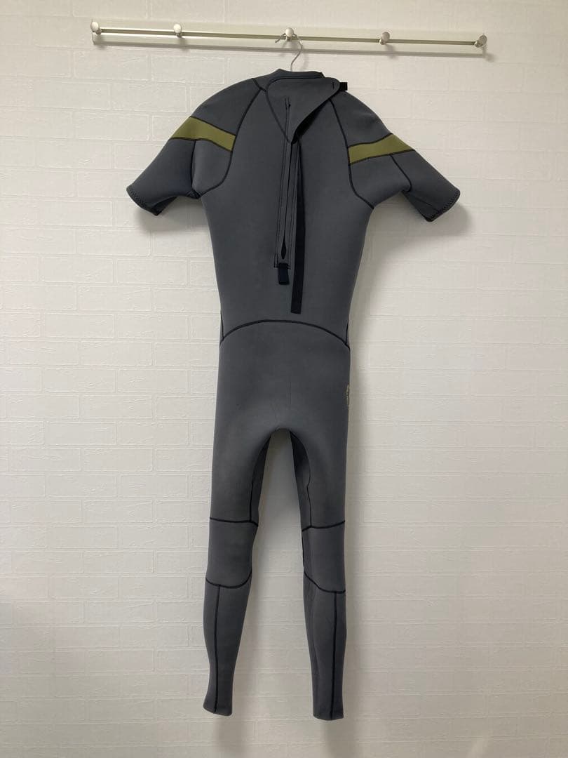 【値下げ】WARRIORS シーガルウェットスーツ グレー 半袖