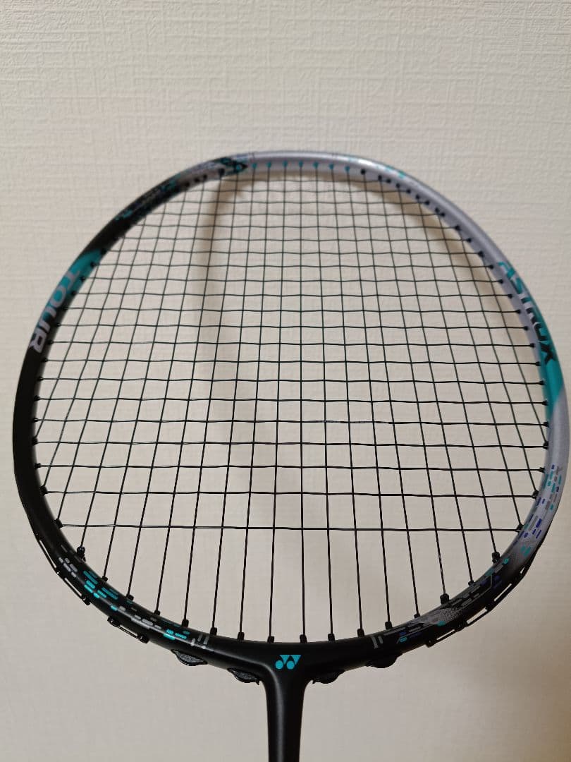 【ほぼ新品】YONEX　ASTROX 88D TOUR