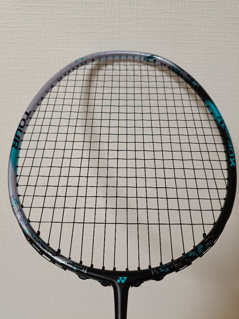 【ほぼ新品】YONEX　ASTROX 88D TOUR