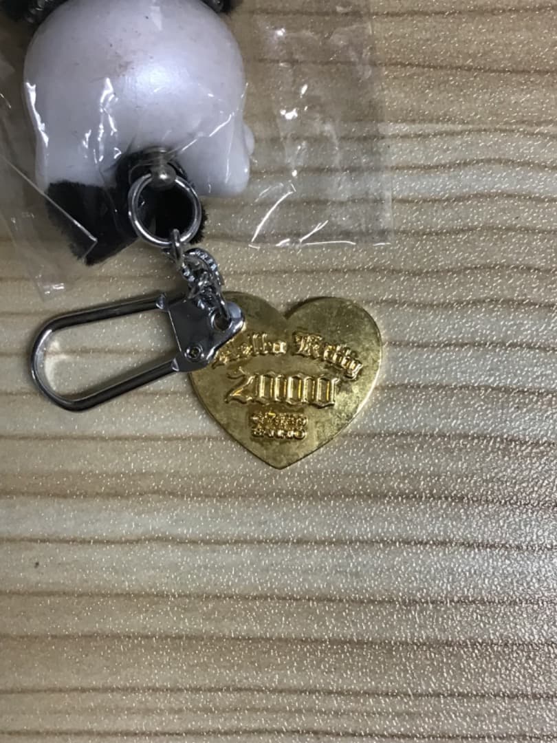 【OY】ハローキティ ミレニアムハローキティ　キーホルダー　ピンバッジ　セット