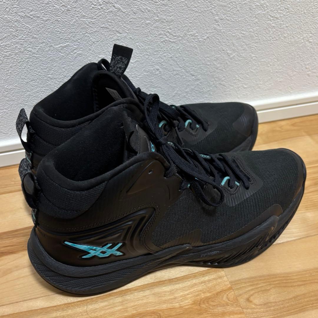 asics NOVA SURGE 3 ブラック　27㎝
