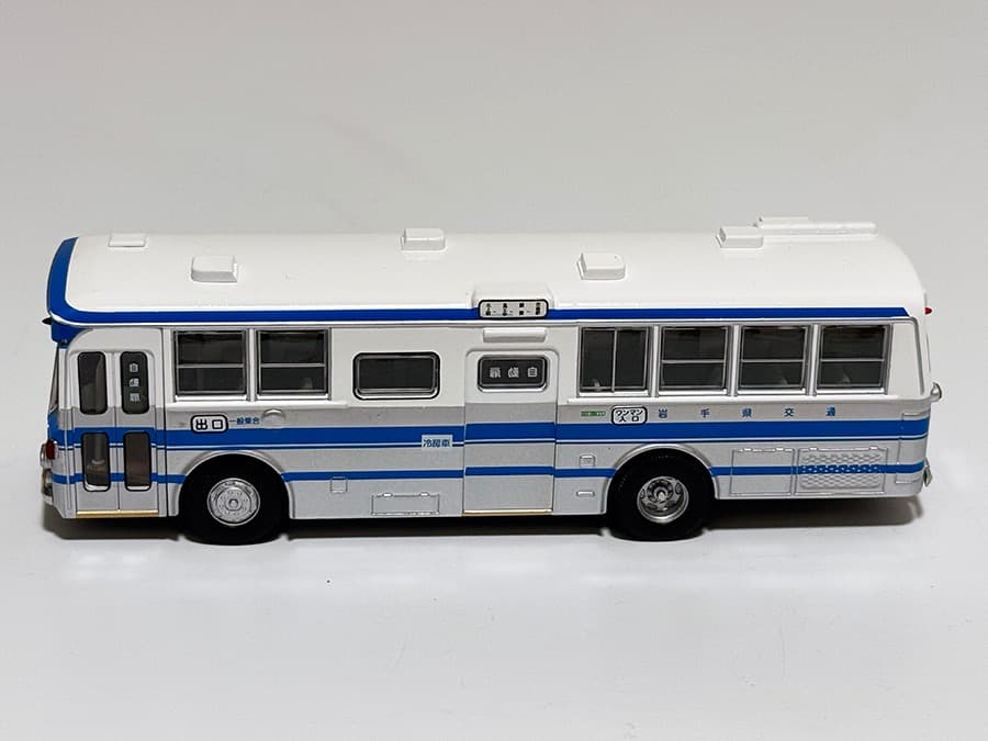 トミカリミテッドヴィンテージ LV-N09b いすゞBU04型バス(岩手県交通)