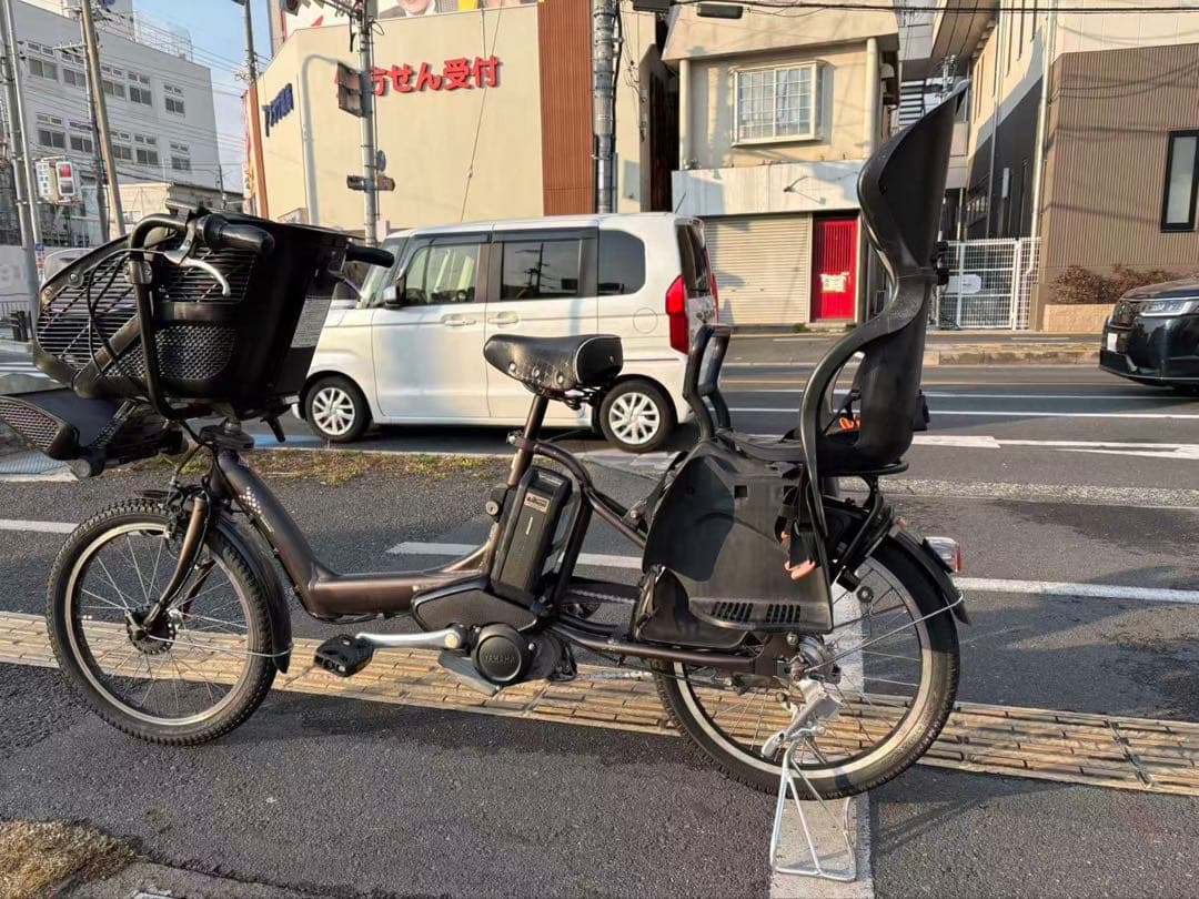 中古20㌅ブリヂストン電動アシスト自転車　12.8Ah 大阪　021番