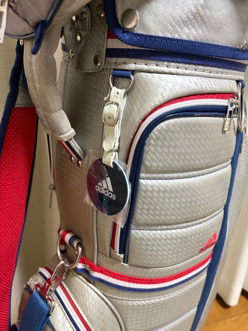 adidas ゴルフバッグ シルバー　アディダス　キャディバッグ