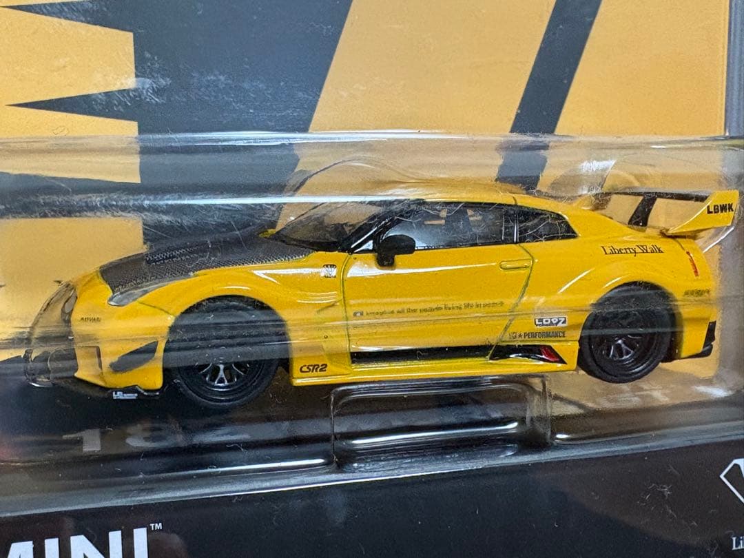 MINI GT LBWK ニッサンGT-R & ランボルギーニ ウラカン 2台