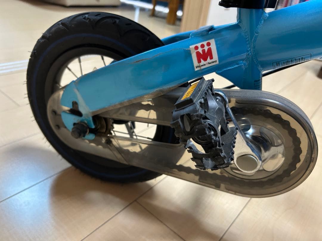 HenshinBike スタンド　ヘルメット付き