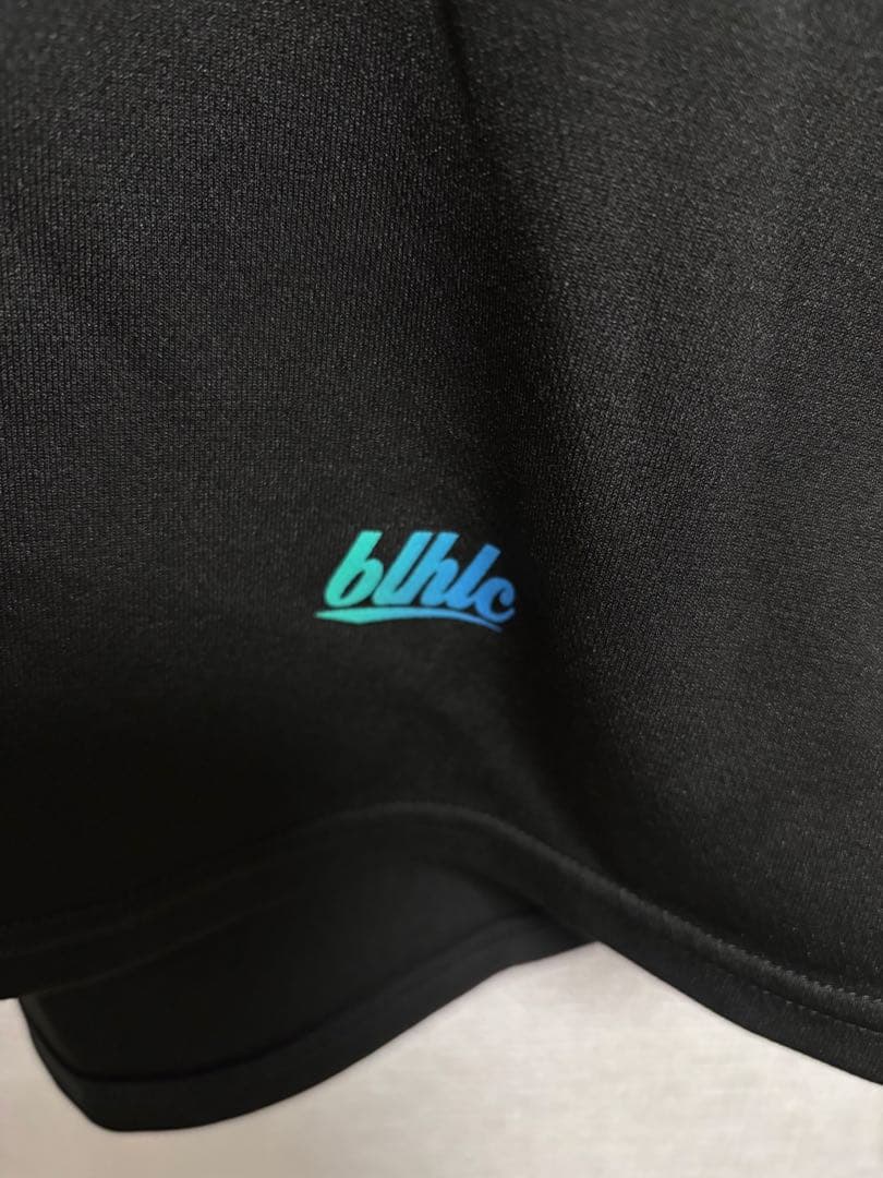 blhlc 黒 Tシャツ ロゴ入り