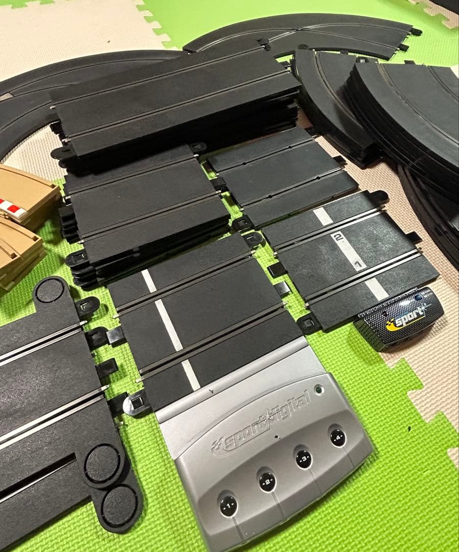 スロットカー　コースセット 35枚 クアトロックス ミニカー Quattrax