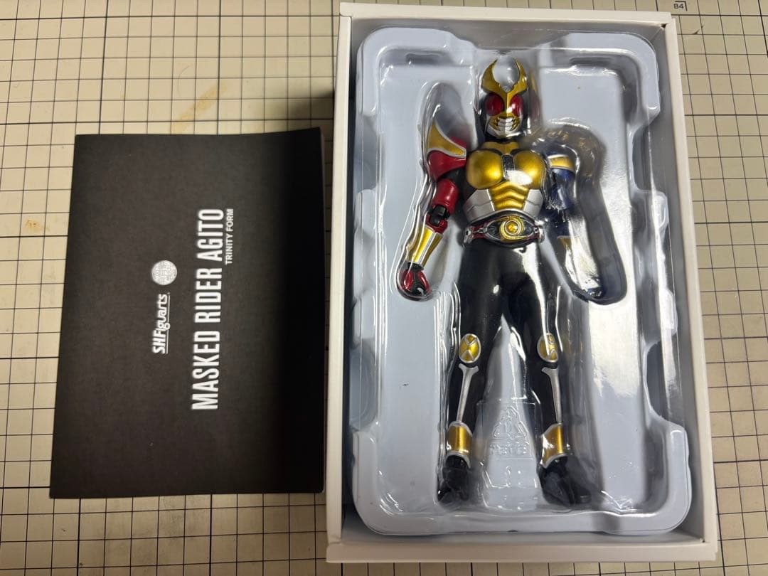 真骨彫製法　フィギュアーツ　仮面ライダーアギトトリニティ　布アンダースーツ改造品