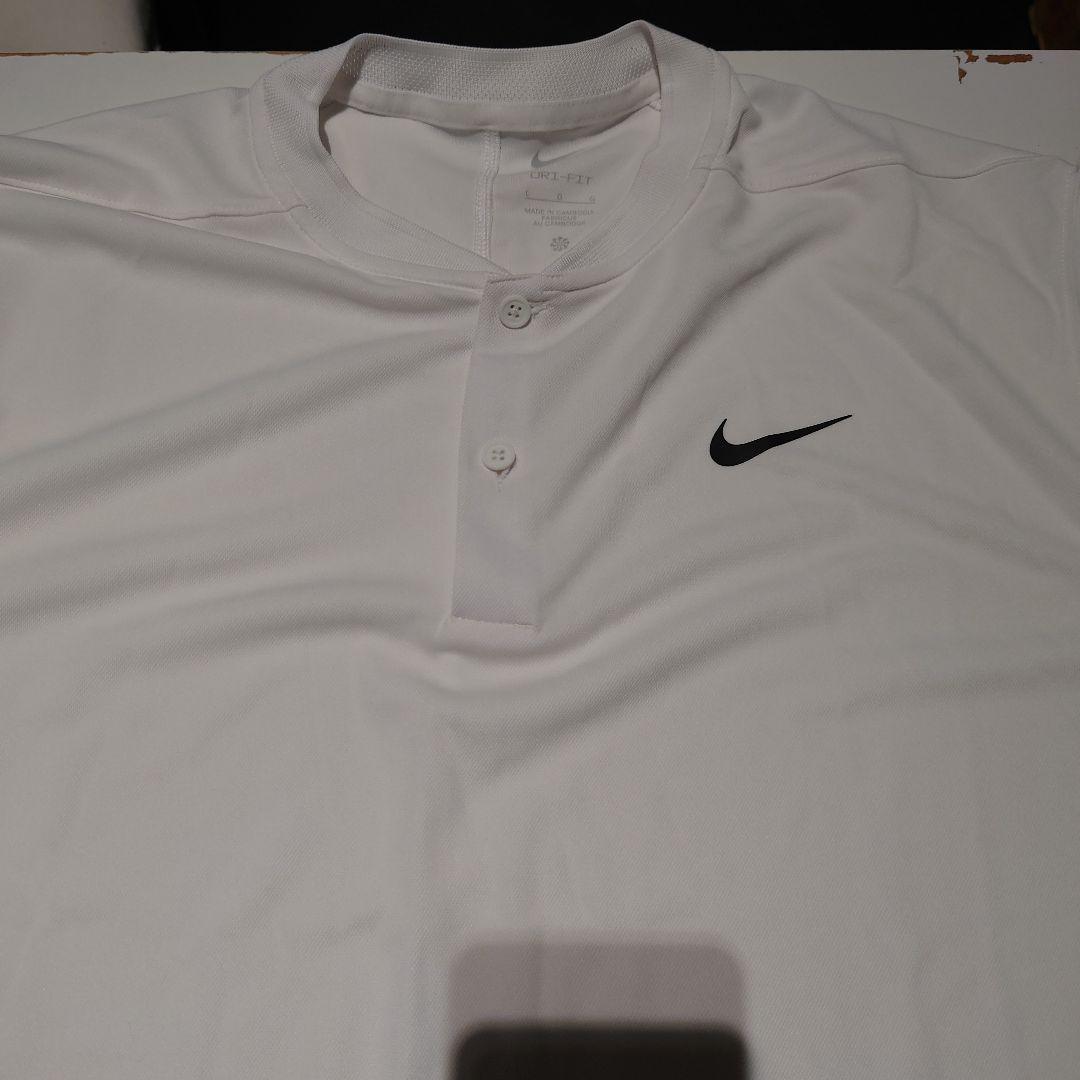 Nike DRI-FIT ホワイトシャツ