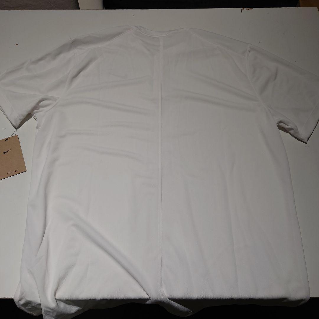 Nike DRI-FIT ホワイトシャツ