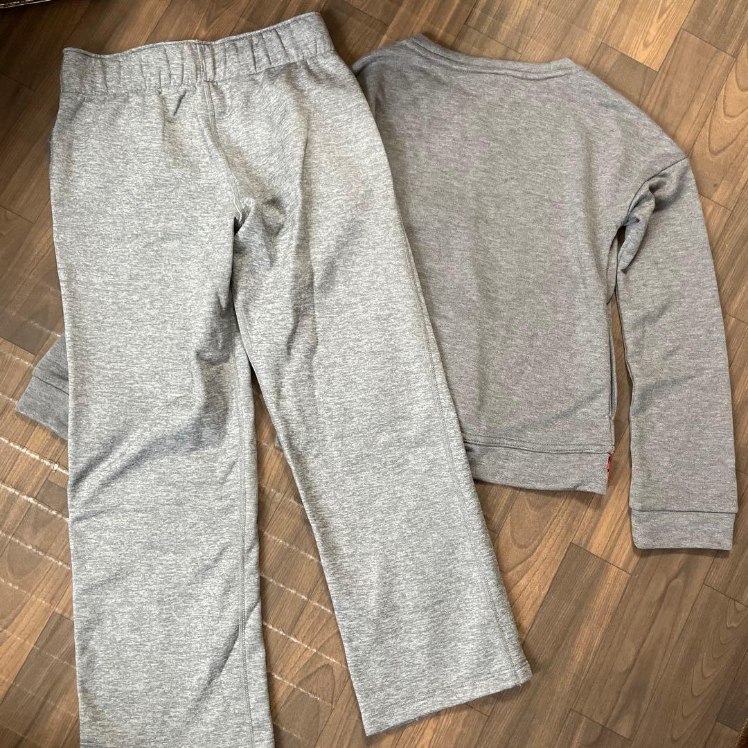 ナイキ　NIKE 上（S）下（XS）セット　グレー×蛍光ピンク