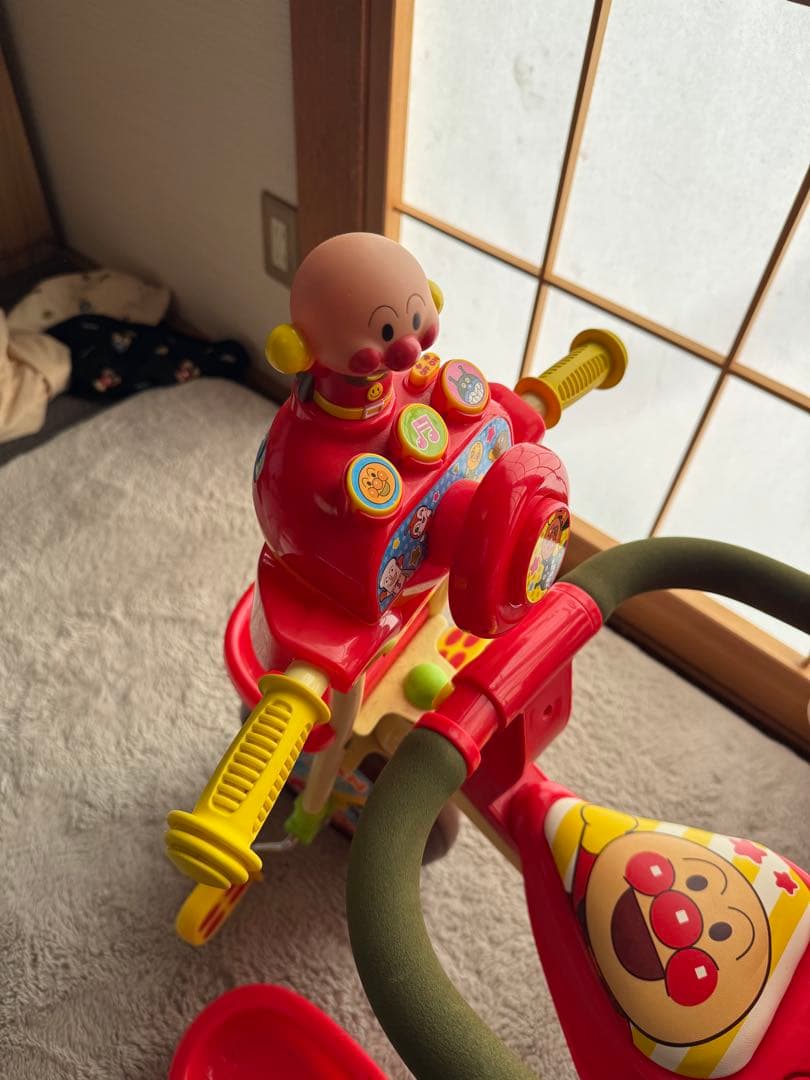 ブザー付きおでかけ三輪車　それいけ！アンパンマンデラックスII