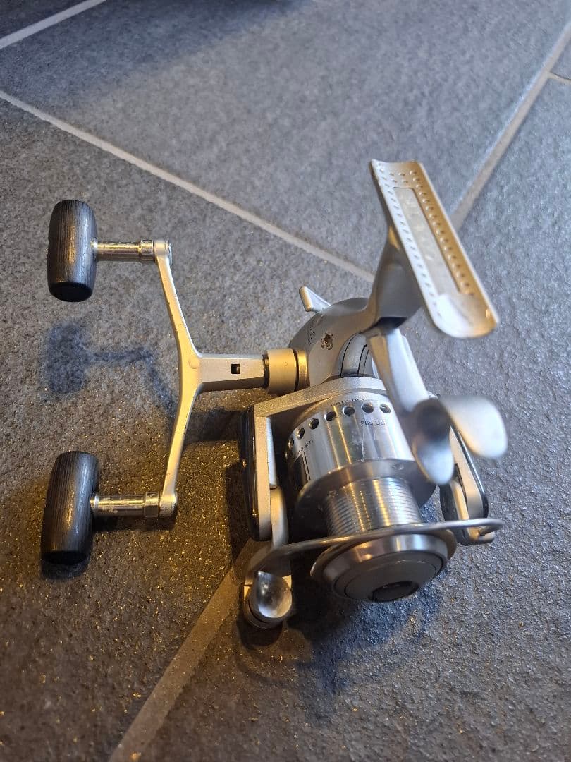 BBX　テクニウム　3000　希少！ダブルハンドル　釣り　リール