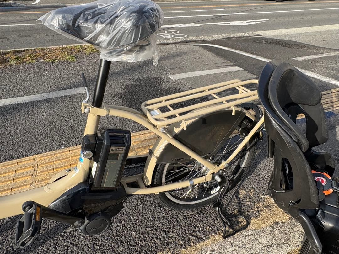 中古20㌅YAMAHA電動アシスト自転車　12.3Ah 大阪　058
