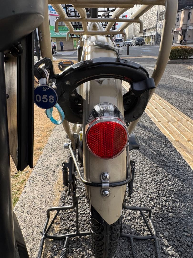 中古20㌅YAMAHA電動アシスト自転車　12.3Ah 大阪　058