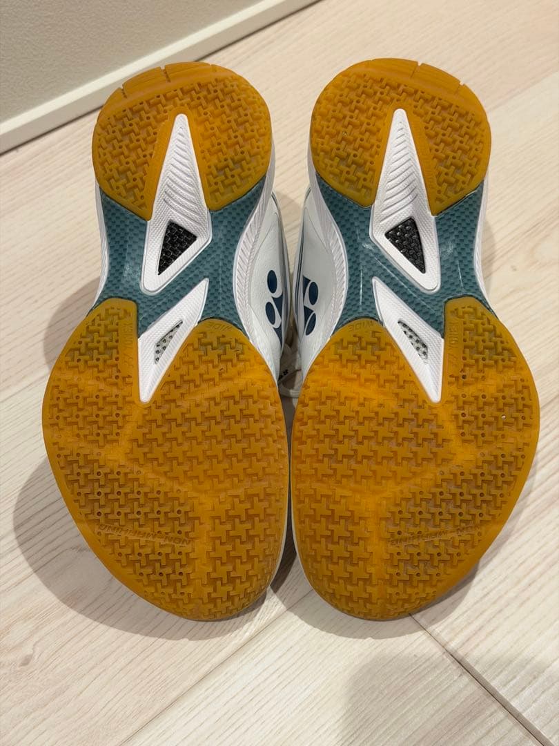 YONEX パワークッション65Z4 ワイド バドミントンシューズ 22.5