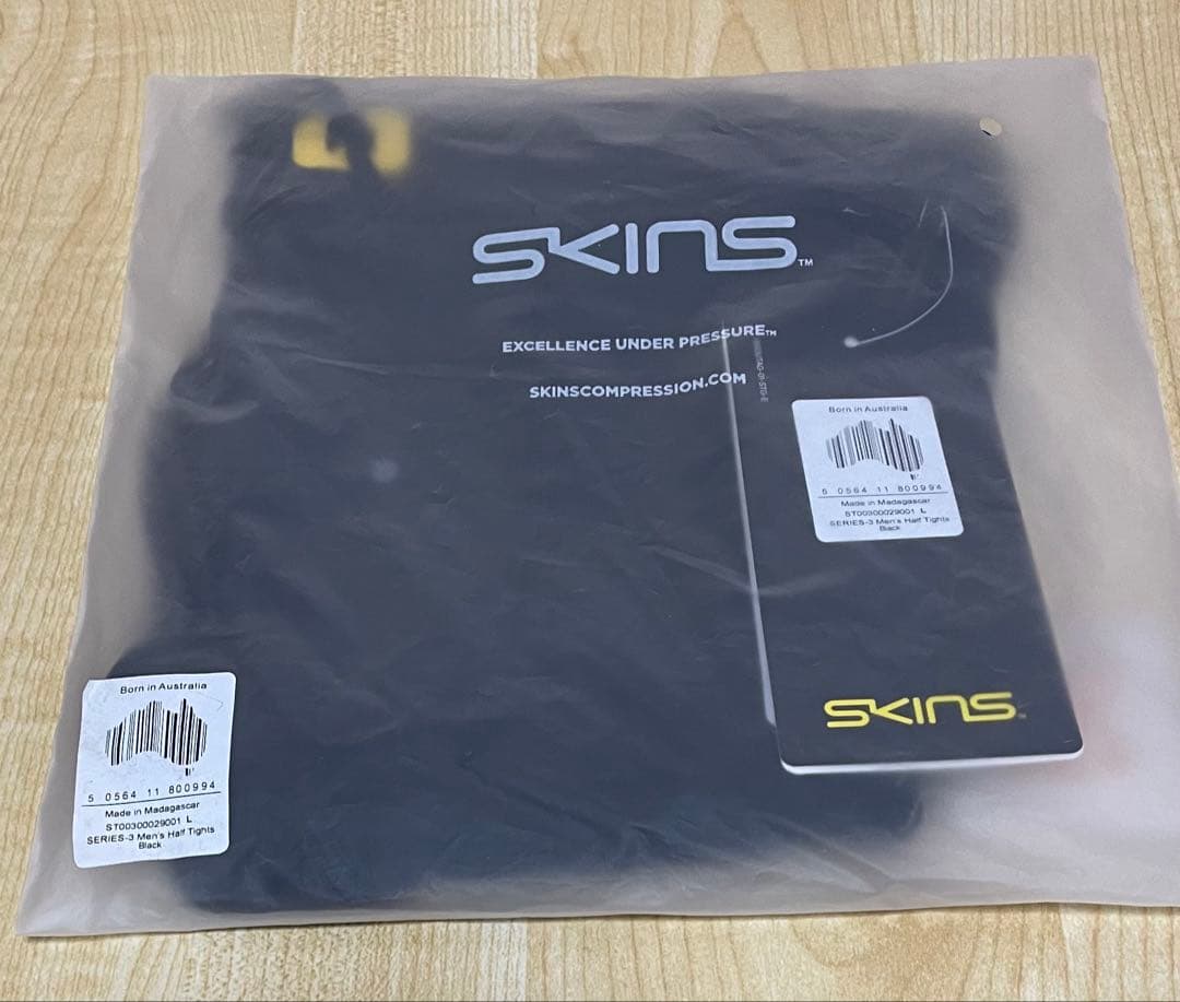 Skins series 3．新品　Lサイズ　メンズ　ブラック