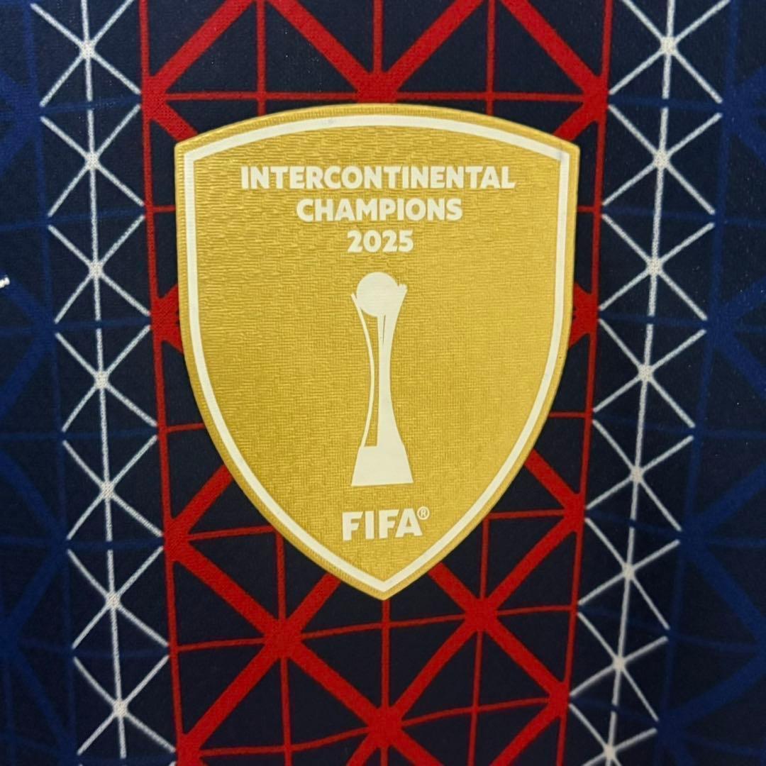 日本未対応 BEYOND 入り　PSG パリ市内公式ストア購入　クヴァラツヘリア
