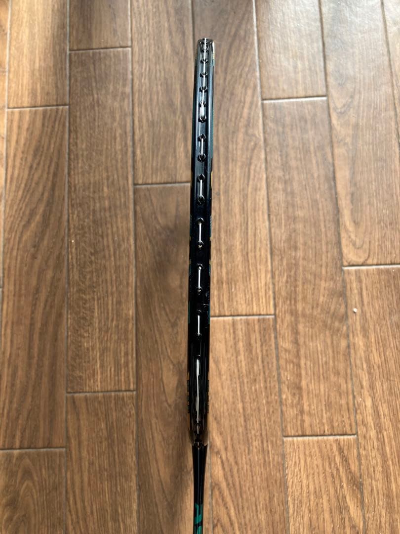 【美品】YONEX ASTROX バドミントンラケット 4本セット