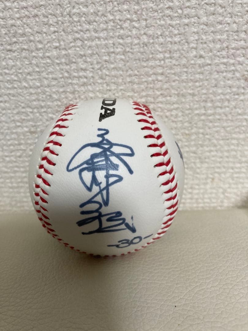 長野久義　直筆ボール　 HONDA 木製スタンド付き　他選手寄せ書き