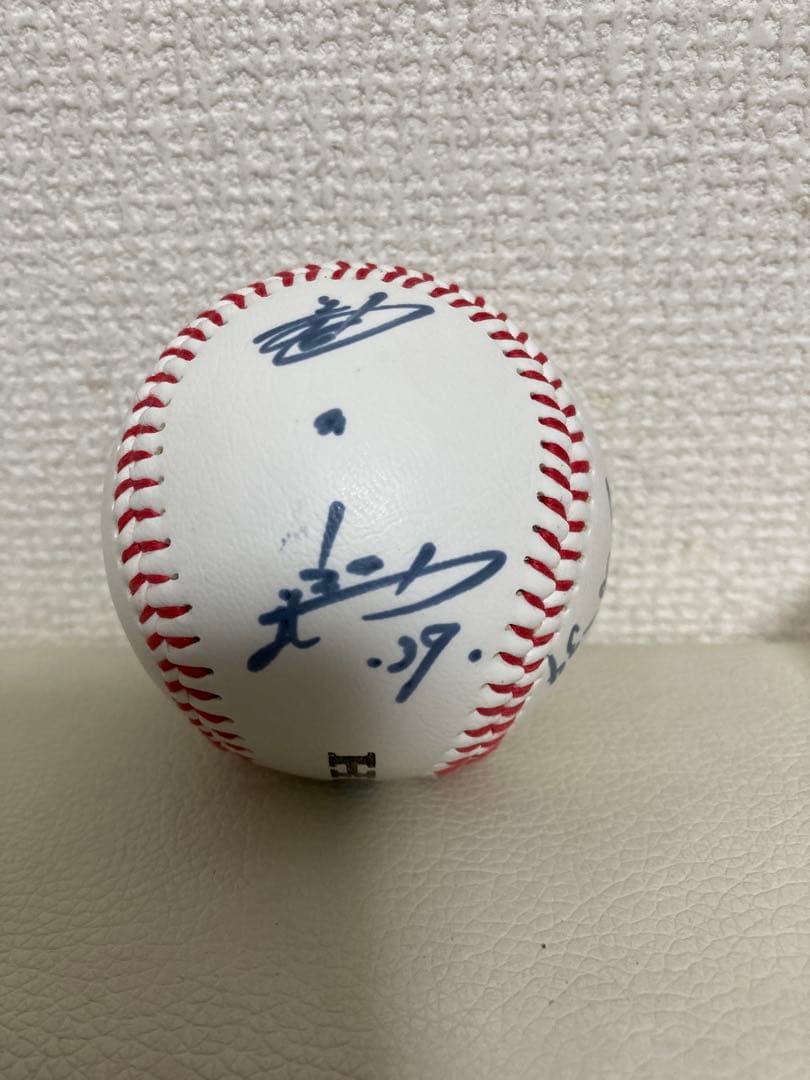 長野久義　直筆ボール　 HONDA 木製スタンド付き　他選手寄せ書き