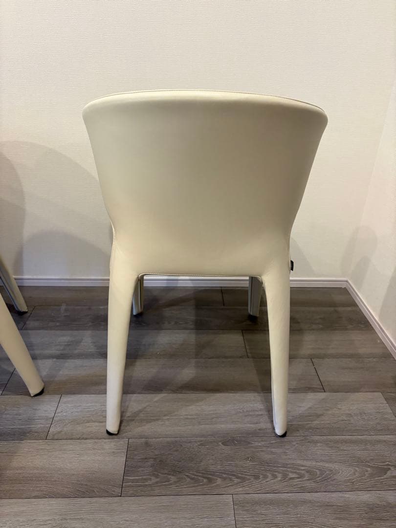 367 HOLA CASSINA IXC ラテベージュ　HIRO 