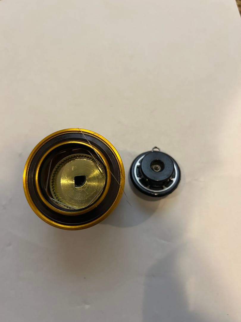 15FREAMS 2508 スピニングリール